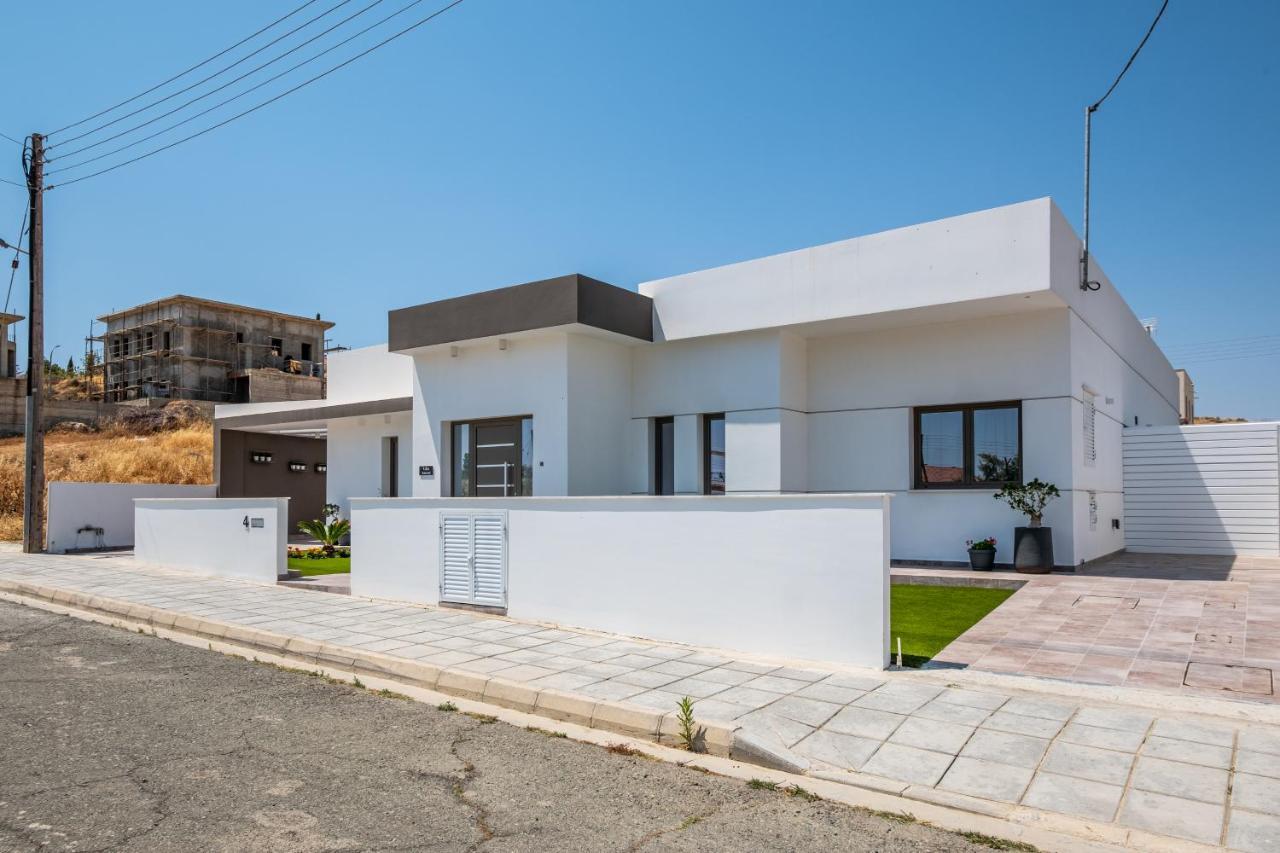 Rooms At Villa Amour Cyprus Voroklini Bagian luar foto
